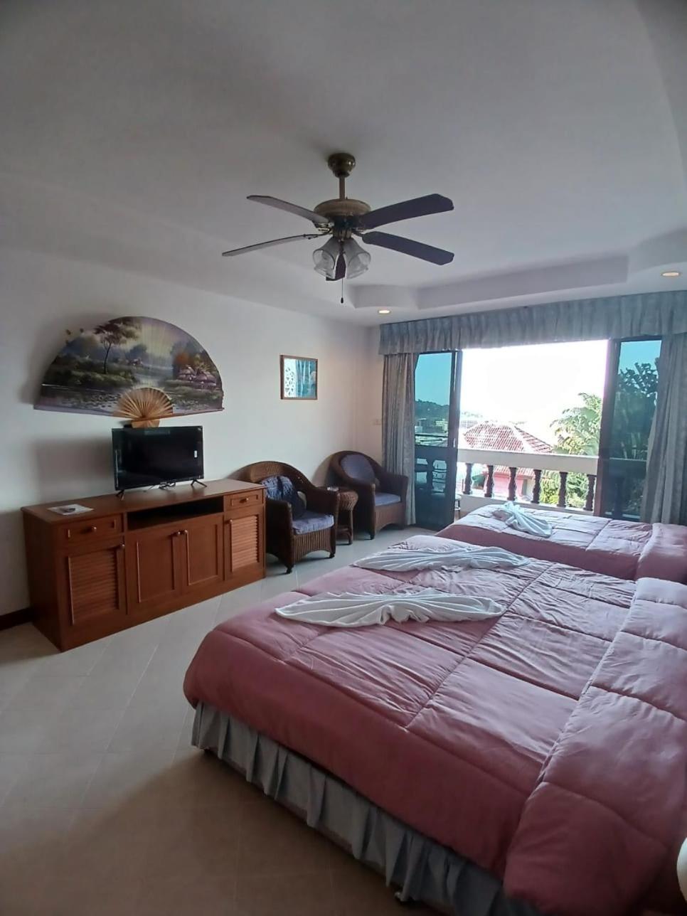 Aksarai Hotel Patong Εξωτερικό φωτογραφία
