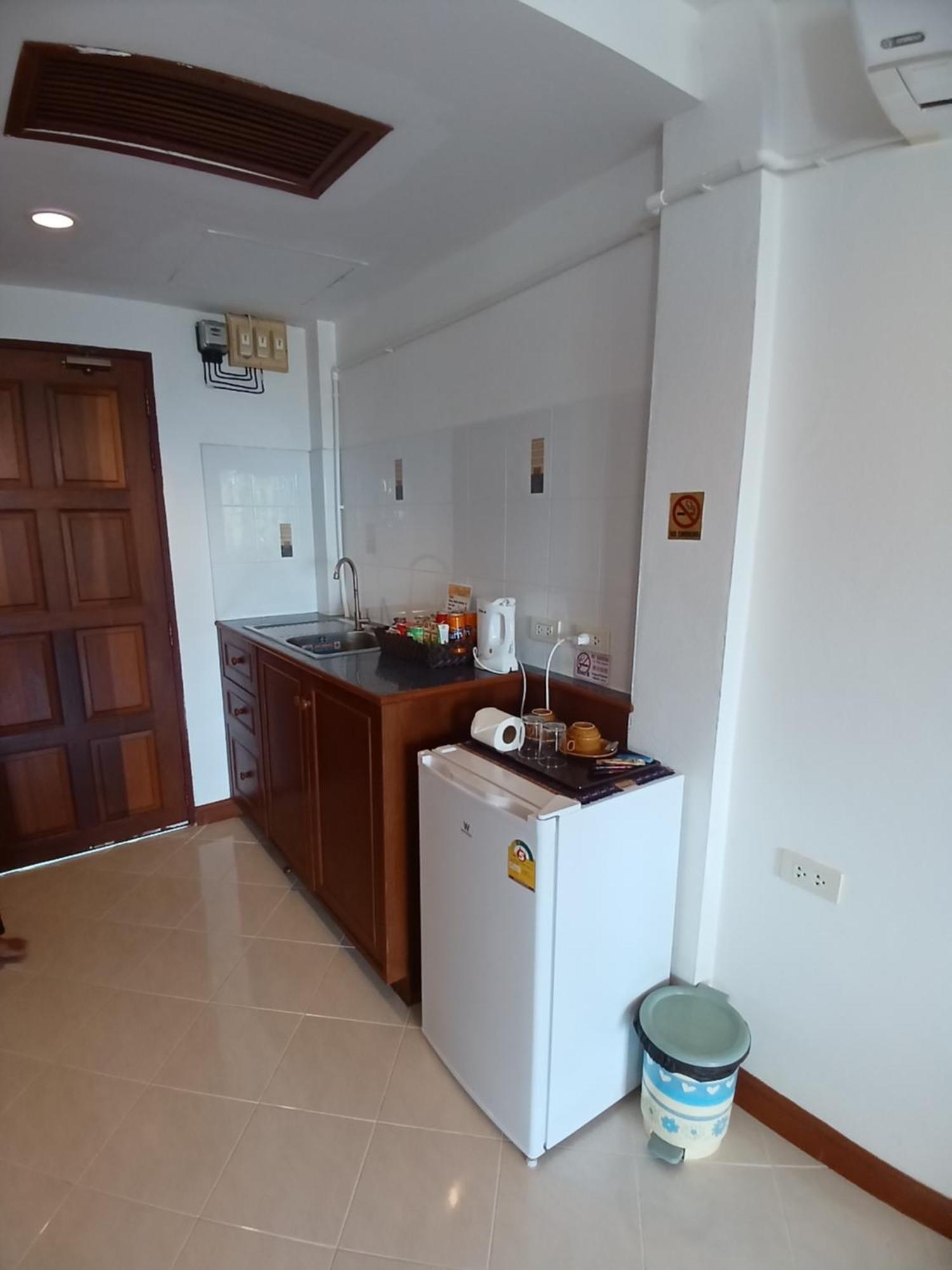 Aksarai Hotel Patong Εξωτερικό φωτογραφία
