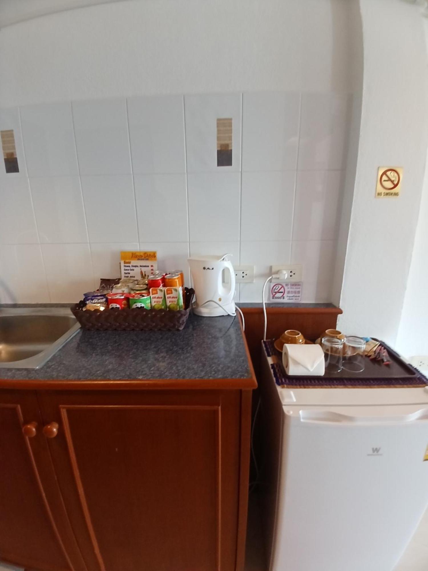 Aksarai Hotel Patong Εξωτερικό φωτογραφία